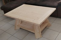 Table basse en Épicéa massif entièrement démontable