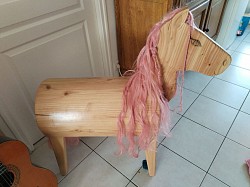 Cheval en bois
