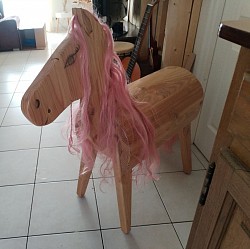 Cheval en bois