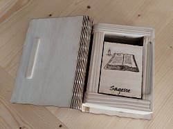 Fermeture du Coffret grâce à des aimants incrustés