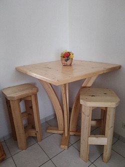 Table-bar en épicéa